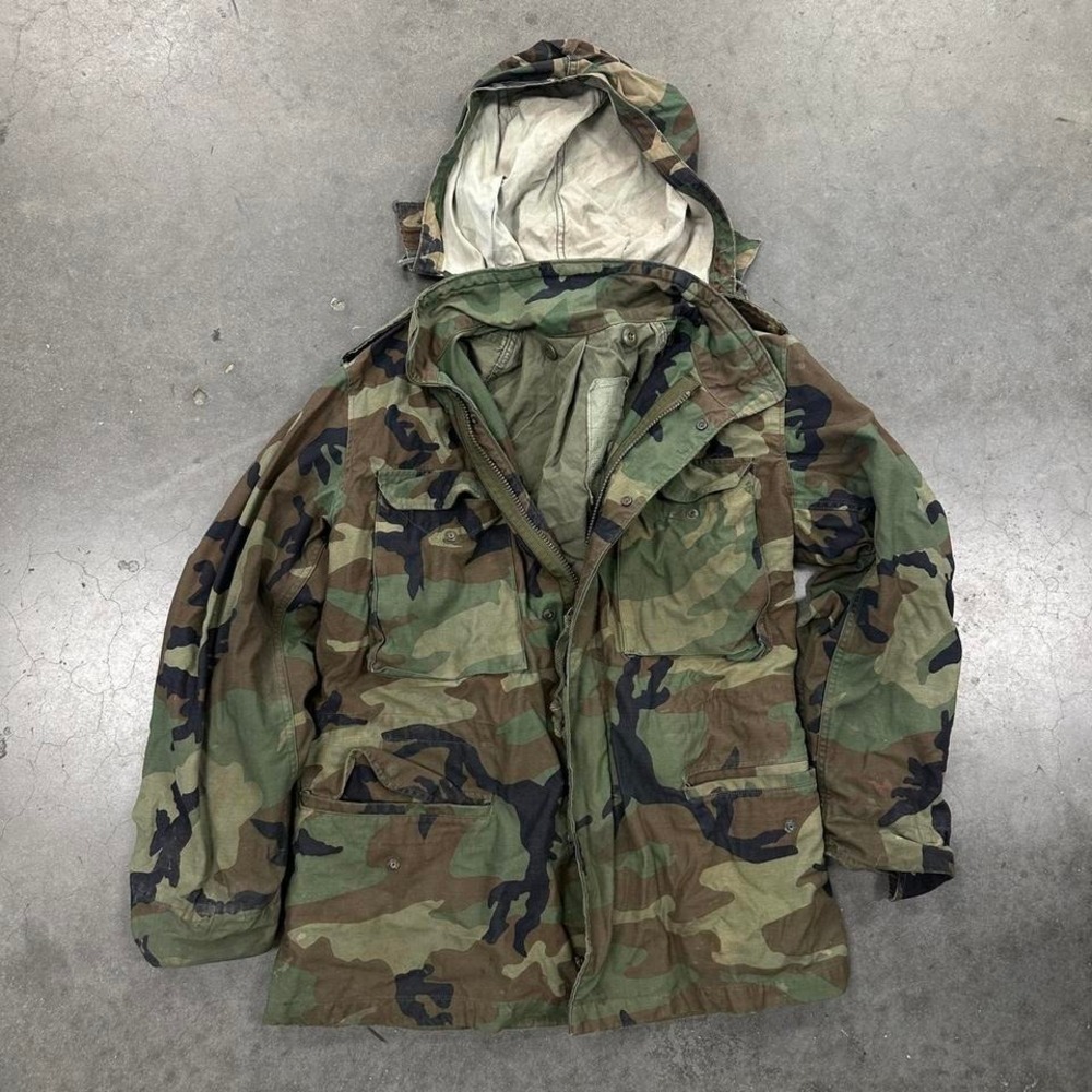 Vintage M-65 Field Utility Jacket Woodland Camo With Retractable Hood Sz Lg